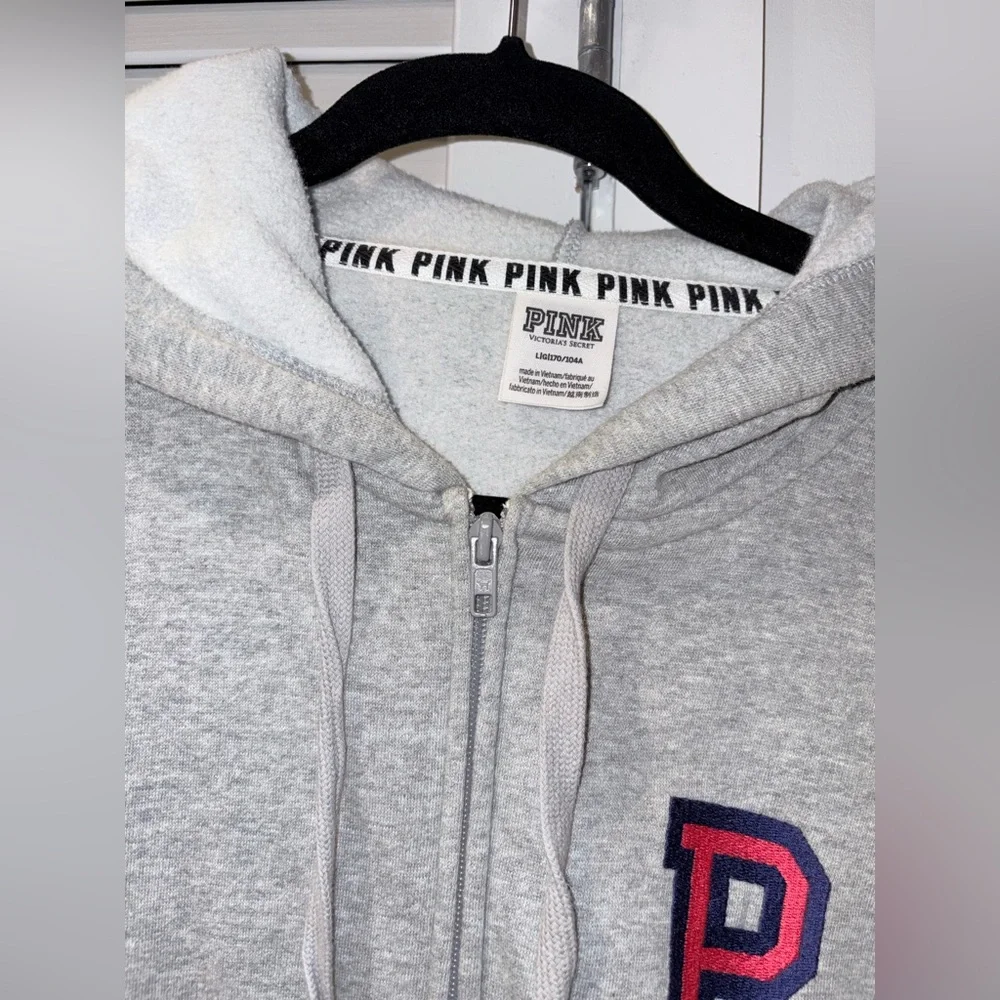🩶VS Pink💙 Gray Zip Up Hoodie - Picture 3 of 6